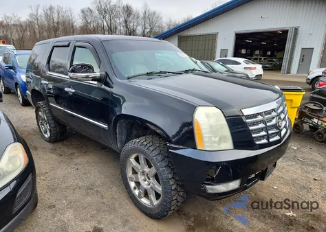 2007 Cadillac Escalade Luxury z USA, uszkodzony, nr VIN 1GYFK63887R195872